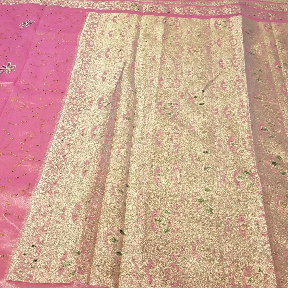 Saree - Picture 2 of 3